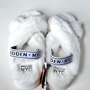 Madden slipper white sandle size 9